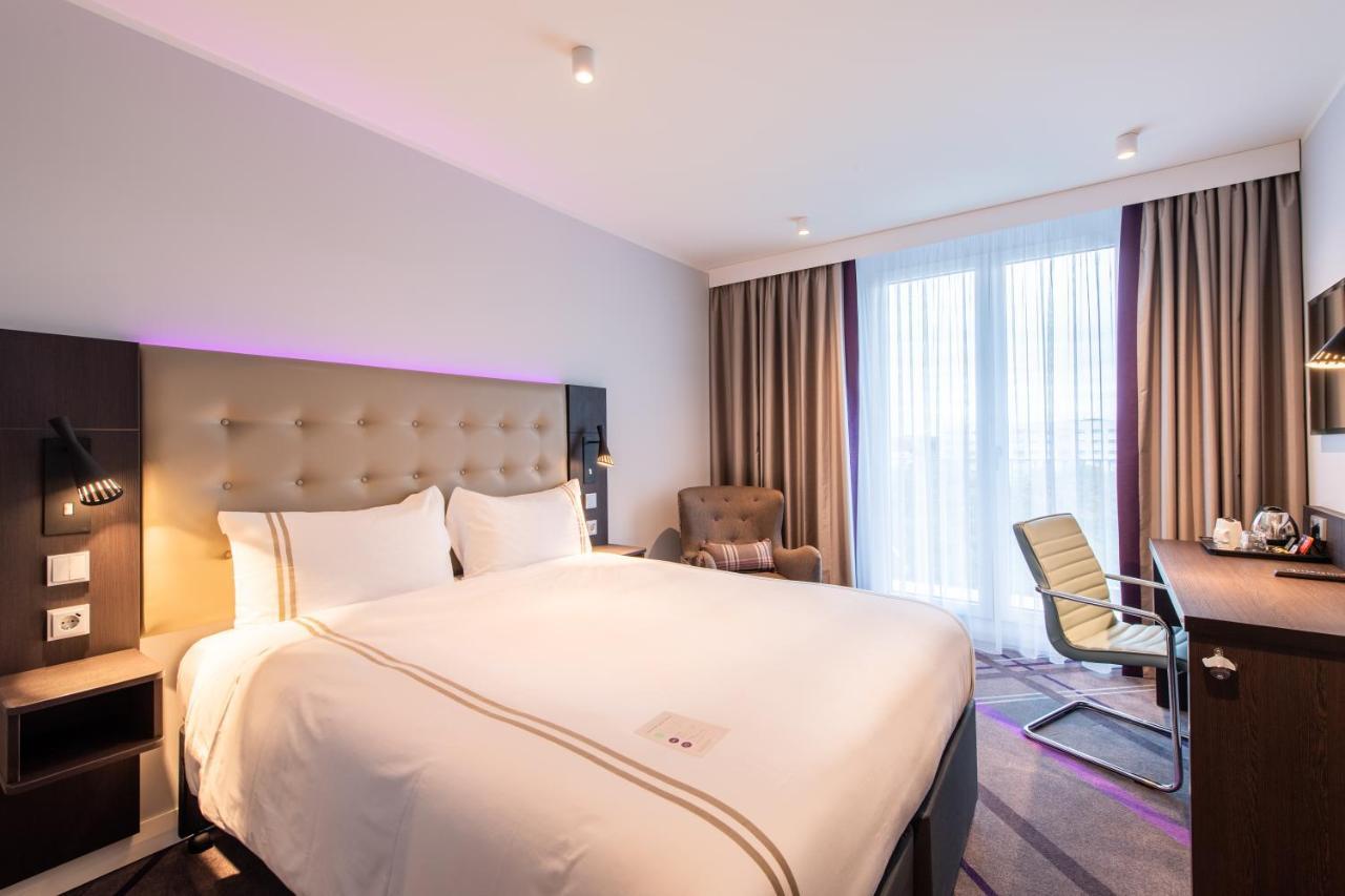 Premier Inn Frankfurt City Centre Франкфурт-на-Майні Екстер'єр фото